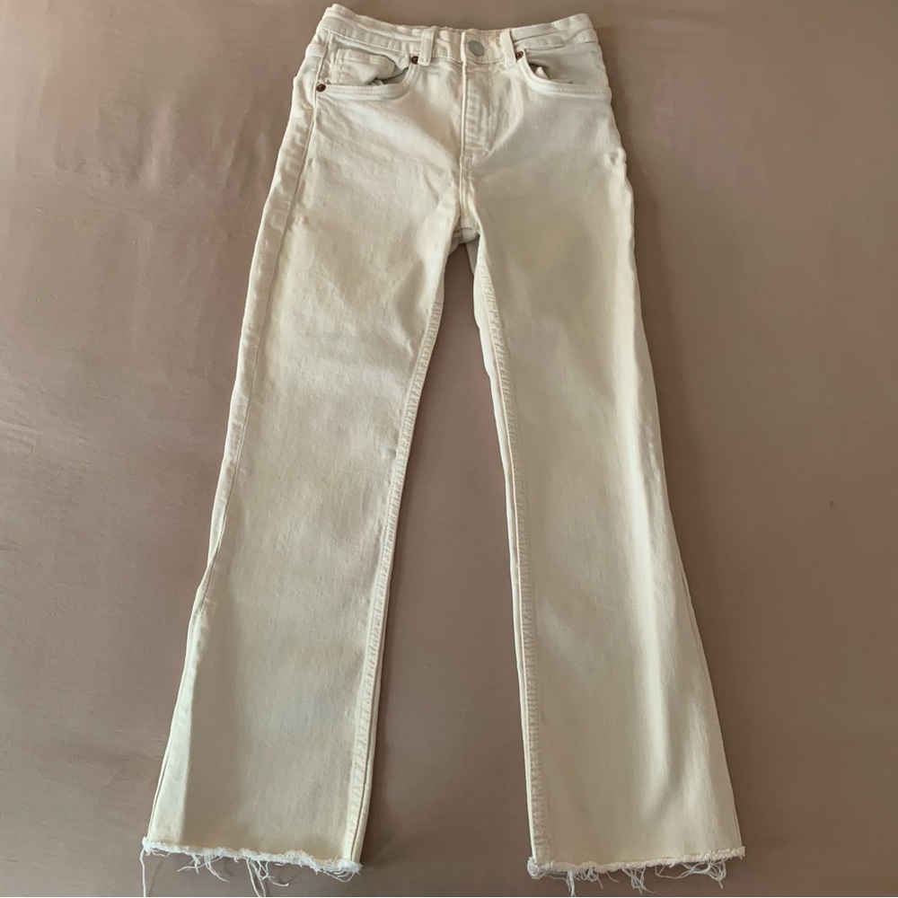 Zara Cream Jeans with distreesed Hem